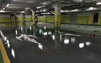 ‌旧地面翻新方案：皮山环氧地坪涂层覆盖混凝土裂缝修复技术